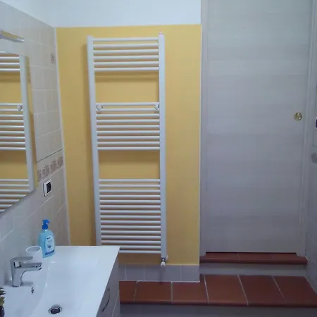 Casa Anna, Fantastica A 10 Minuti Dalle Isole Borromee Con Giardino Recintato, Posteggio Privato, Aria Condizionata, Animali Ammessi *