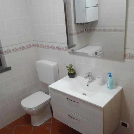 Holiday home Casa Anna, Fantastica A 10 Minuti Dalle Isole Borromee Con Giardino Recintato, Posteggio Privato, Aria Condizionata, Animali Ammessi *